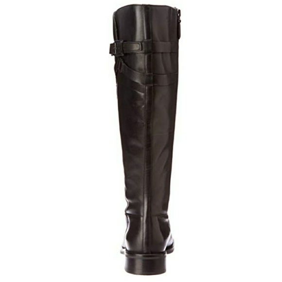 Chic & Timeless Ecco Boots - Picture 4 of 8